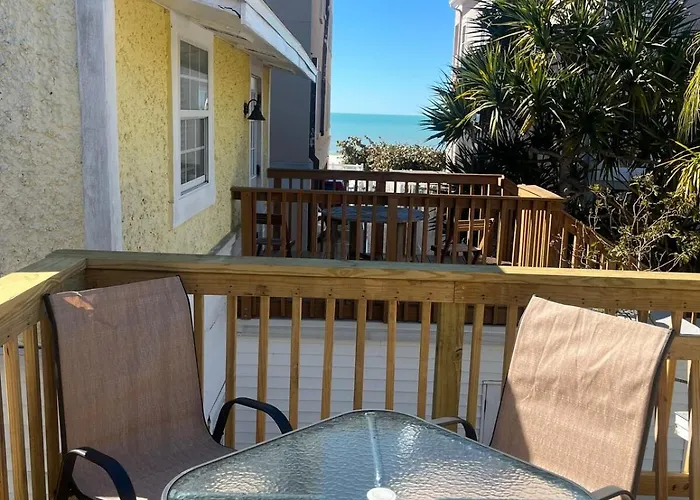 "palms" Gulf-view Historic Retreat *