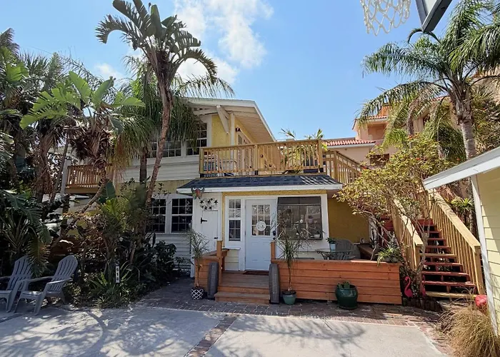 "palms" Gulf-view Historic Retreat Casa rural *
