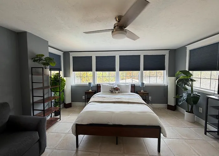 "palms" Gulf-view Historic Retreat